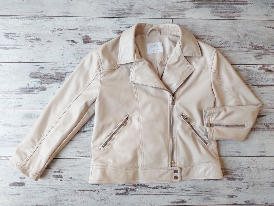Zara, jasnobeżowa kurtka typu ramienia, eko skóra r. 140