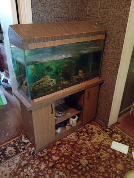 Продам акваріум 120л.з тумбочкою.
