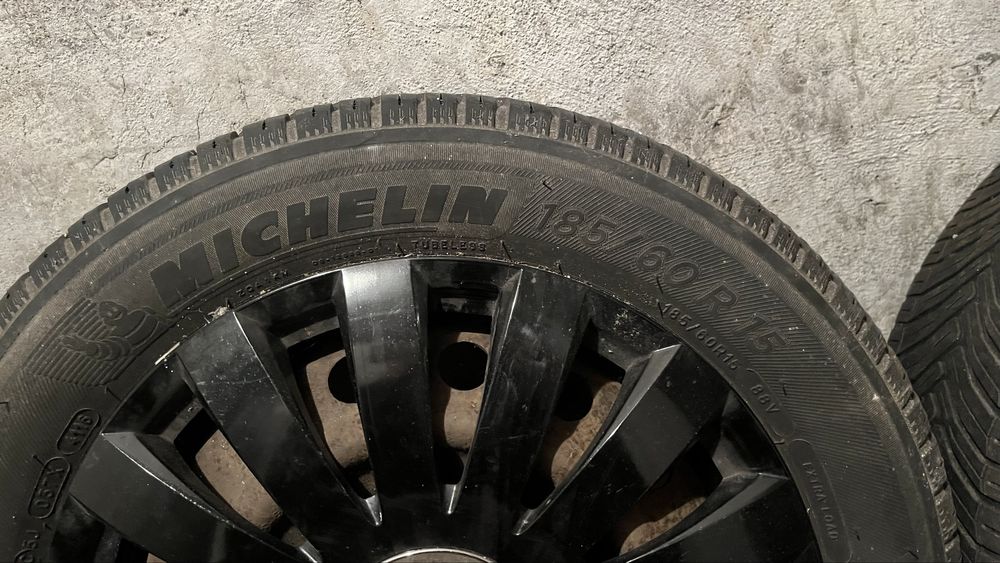Michelin crossclimate 185/60 R15+stalowka 4x100 + kołpak