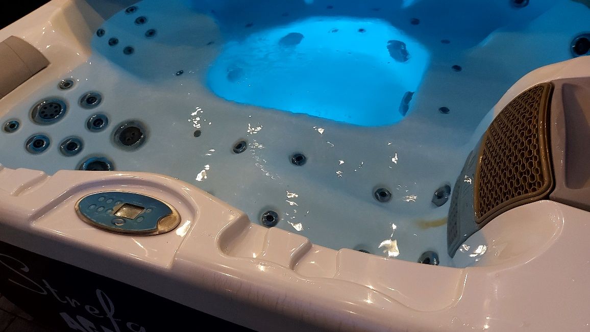 Sprzedam jakuzzi ogrodowe 6 os