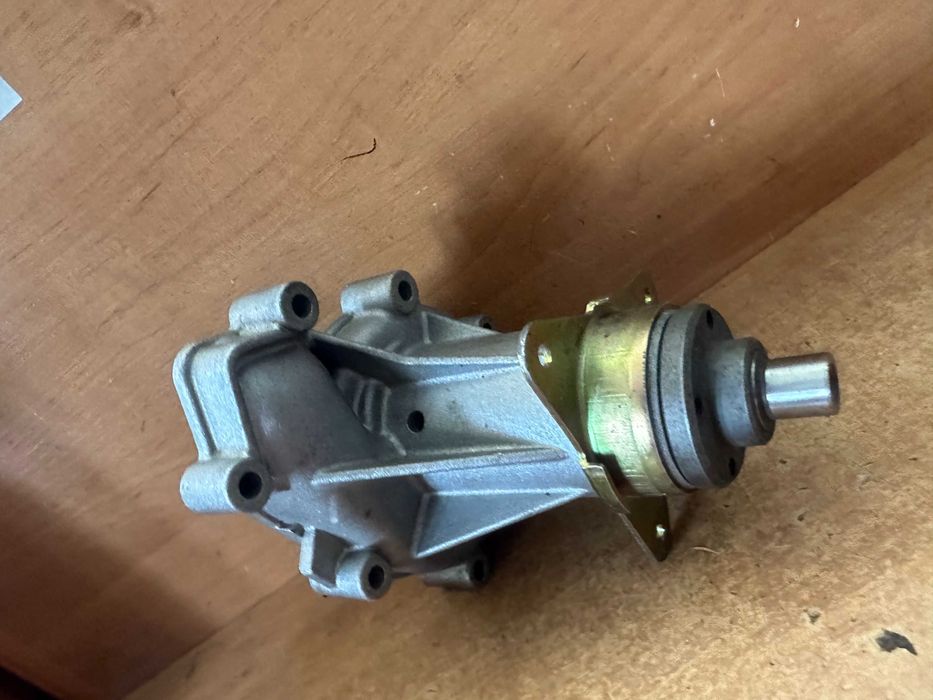 Насос водяной НОВЫЙ