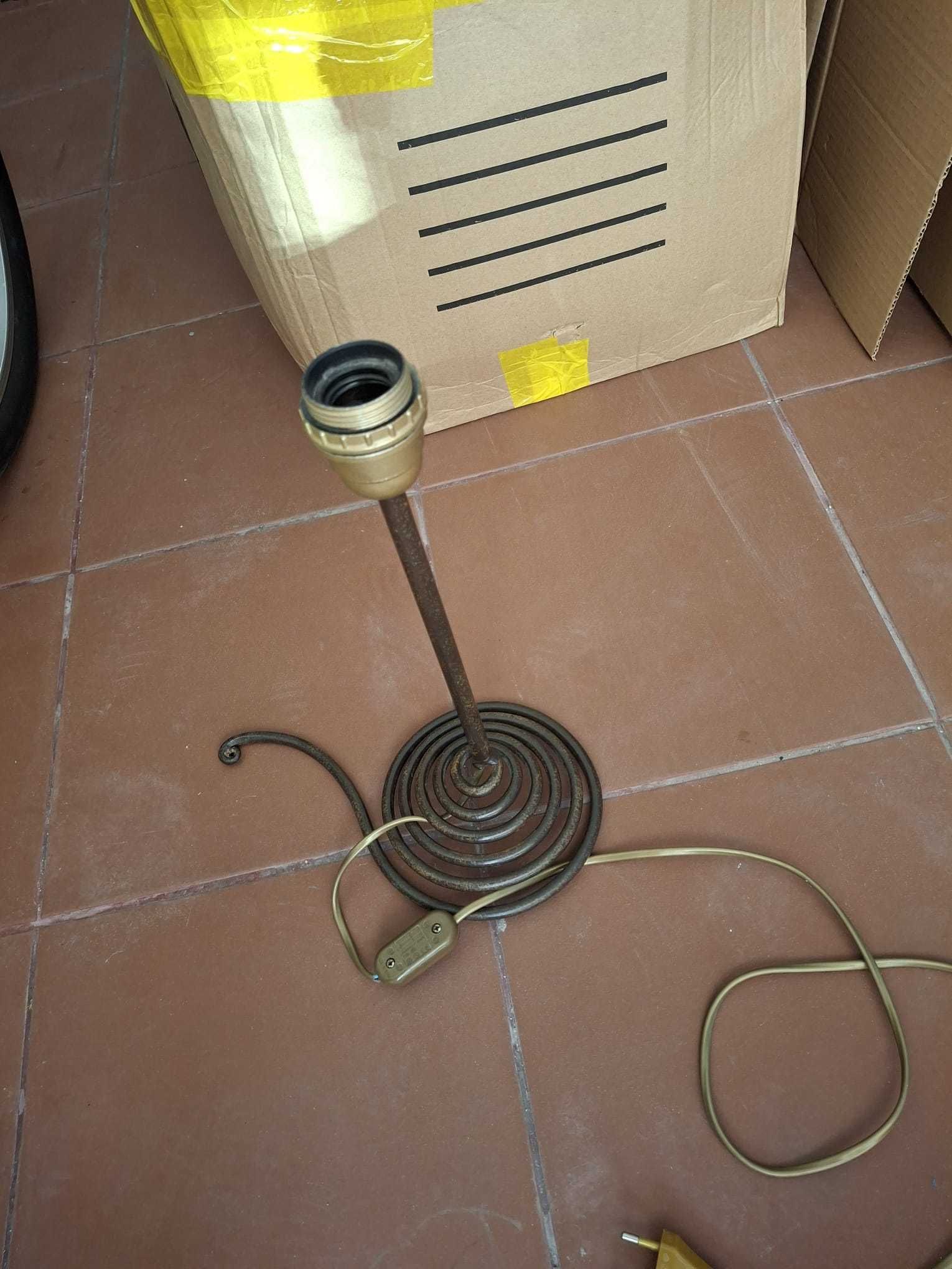 Candeeiro de mesa de cabeceira