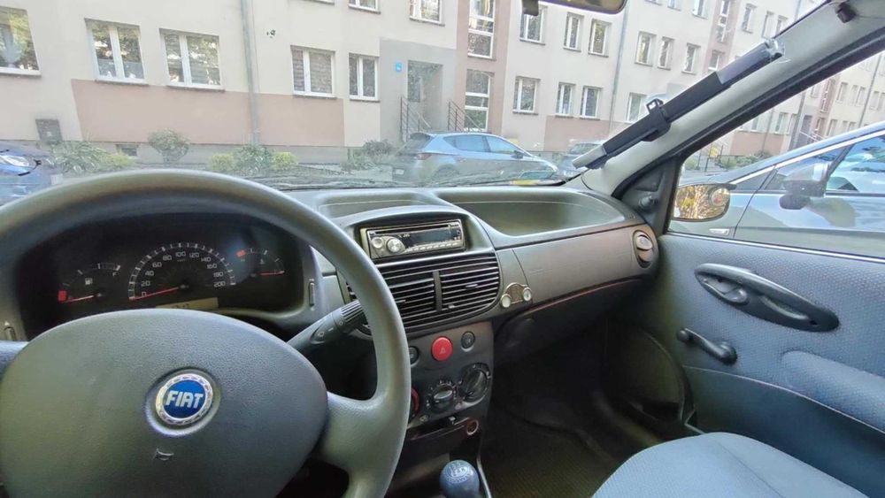 Fiat Punto 1,2 benzyna - 2004r KAT uszkodzona skrzynia biegów