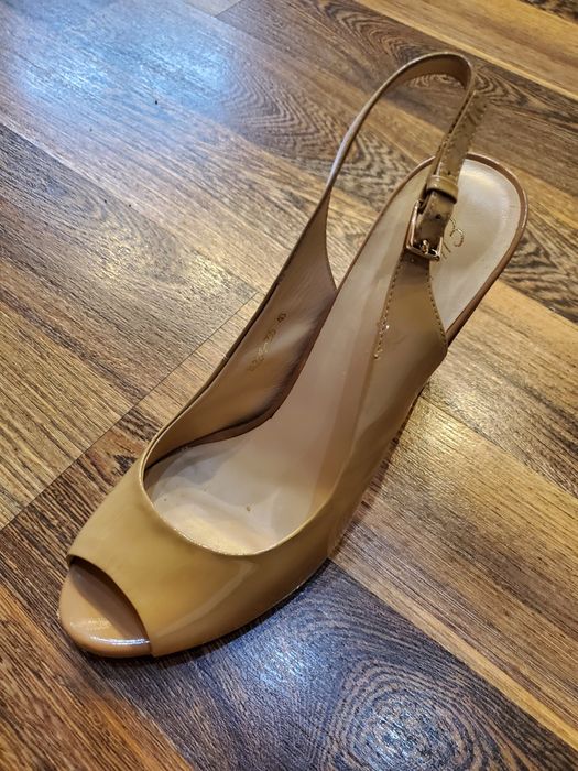 Продам туфли на каблуке