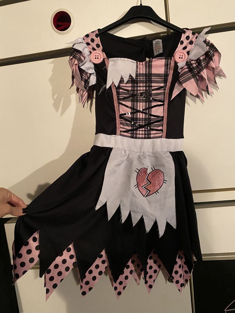 Sukienka upiorna uczennica pokojówka monster high halloween kucharka