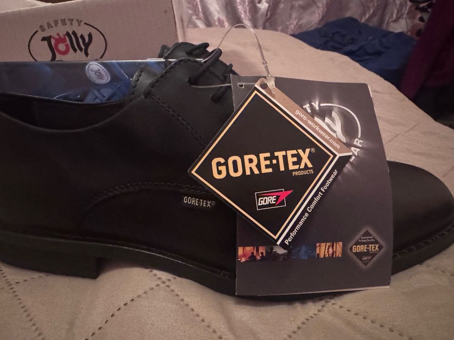 Чоловіче взуття нове