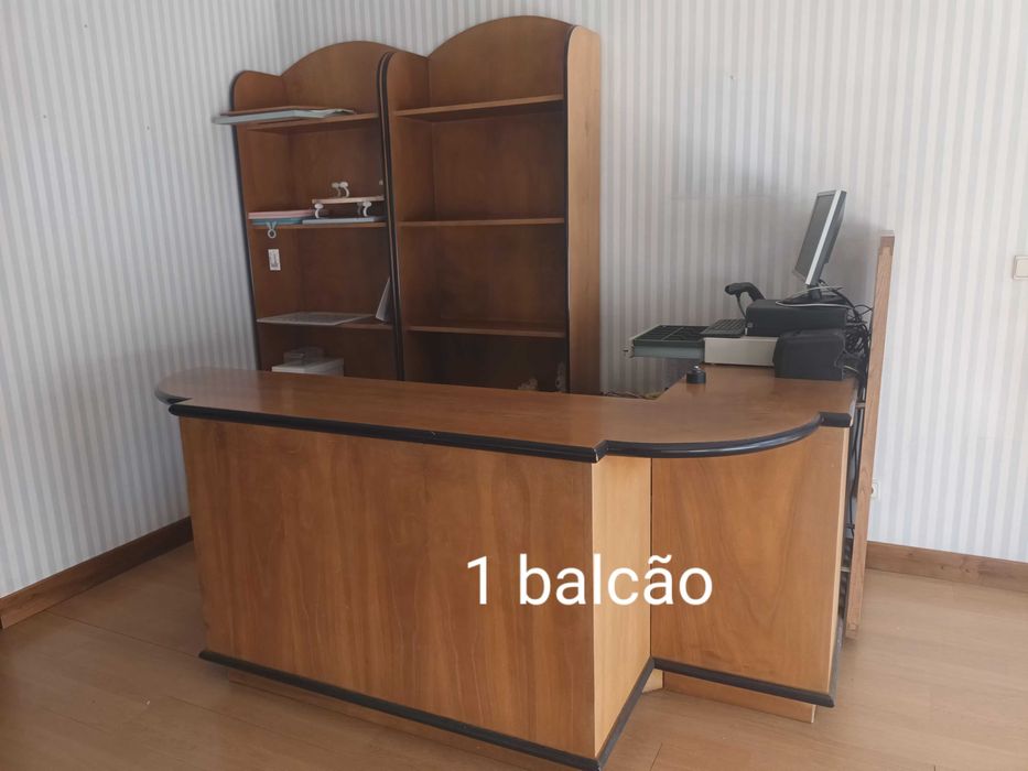 móveis para lojas de roupa