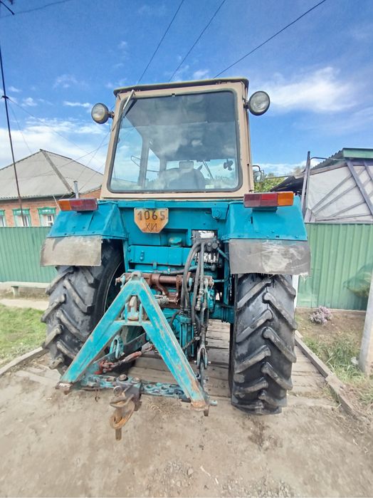 Продам трактор ЮМЗ-6 в хорошем состоянии, есть плуг, культиватор, 2ПТС