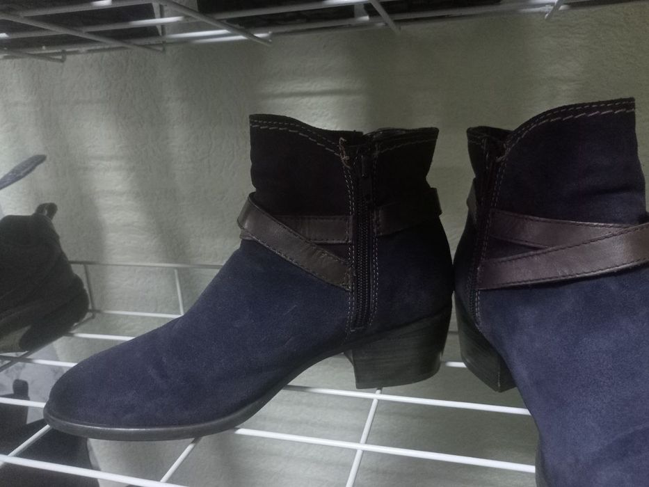 Черевики замшеві tamaris розмір 39