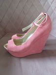 Buty na koturnie koralowe Bershka 38