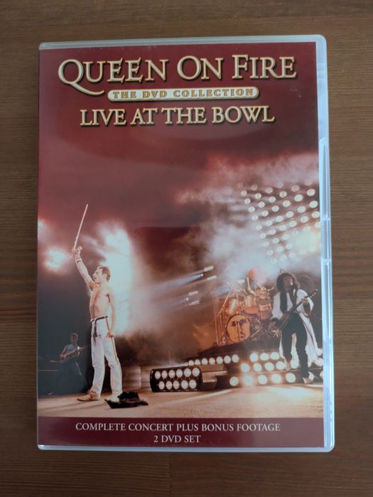 Duplo DVD " Queen On Fire - Live At the Bowl " 1982 (Como Novo)