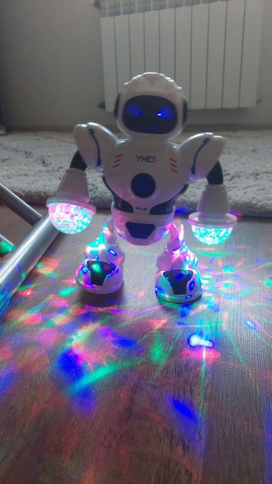 Музыкальный робот