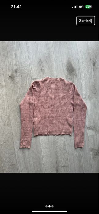 Cienki sweterek różowy na długi rękaw