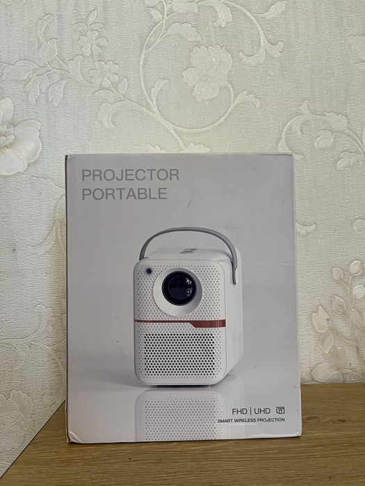 Продам проектор у новому стані