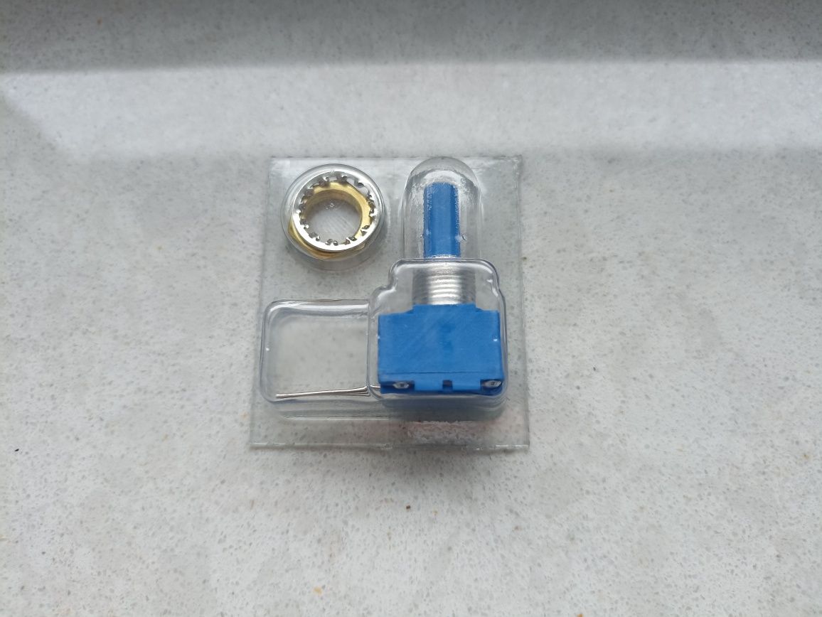 Potencjometr jazdy hydrostatu New Holland TX TF FX Case CT