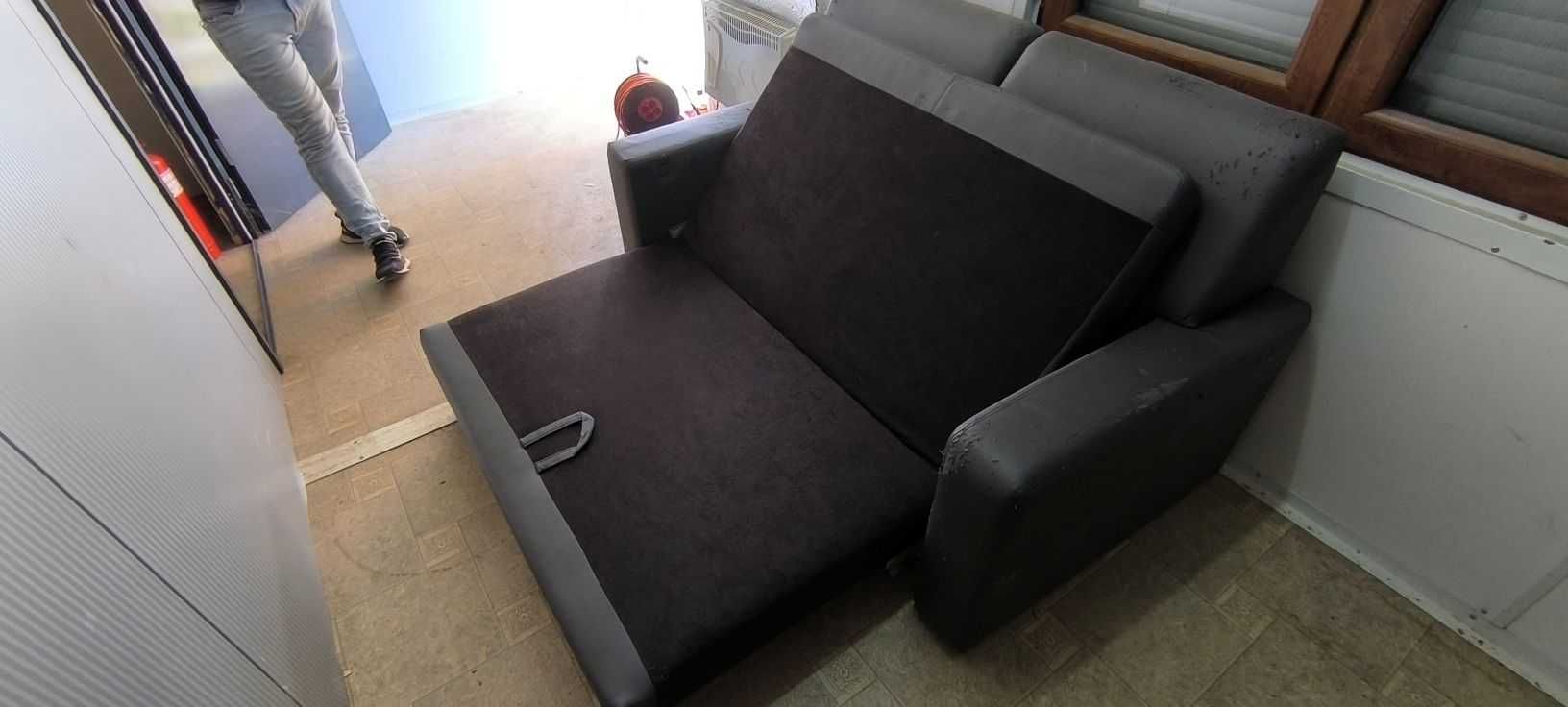 Sofa Rozkładana z pojemnikiem