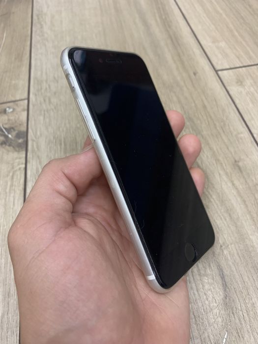 Чехол прозрачный на iPhone