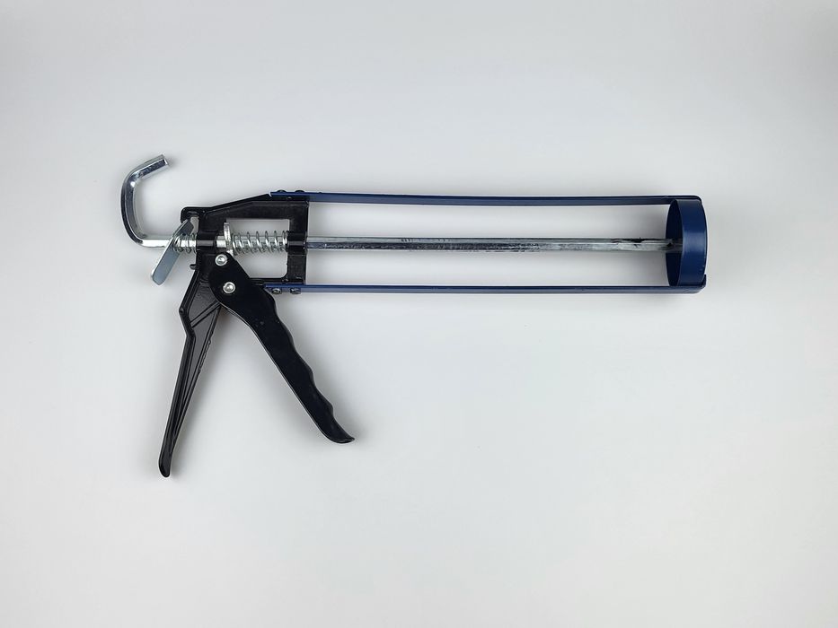 Pistolet do kleju silikonu