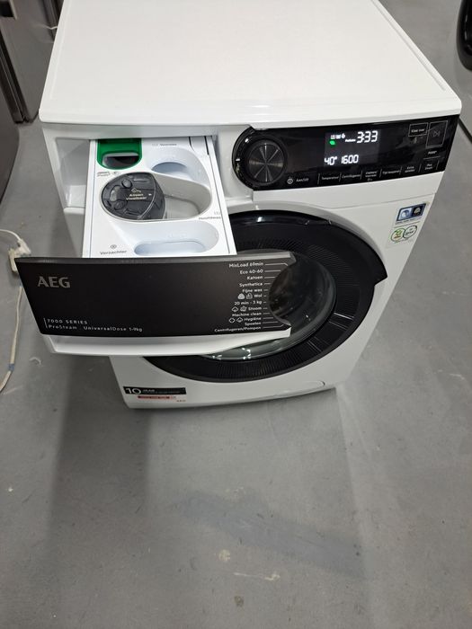 Пральна машина AEG 7000Series Італія сучасна з гарантією