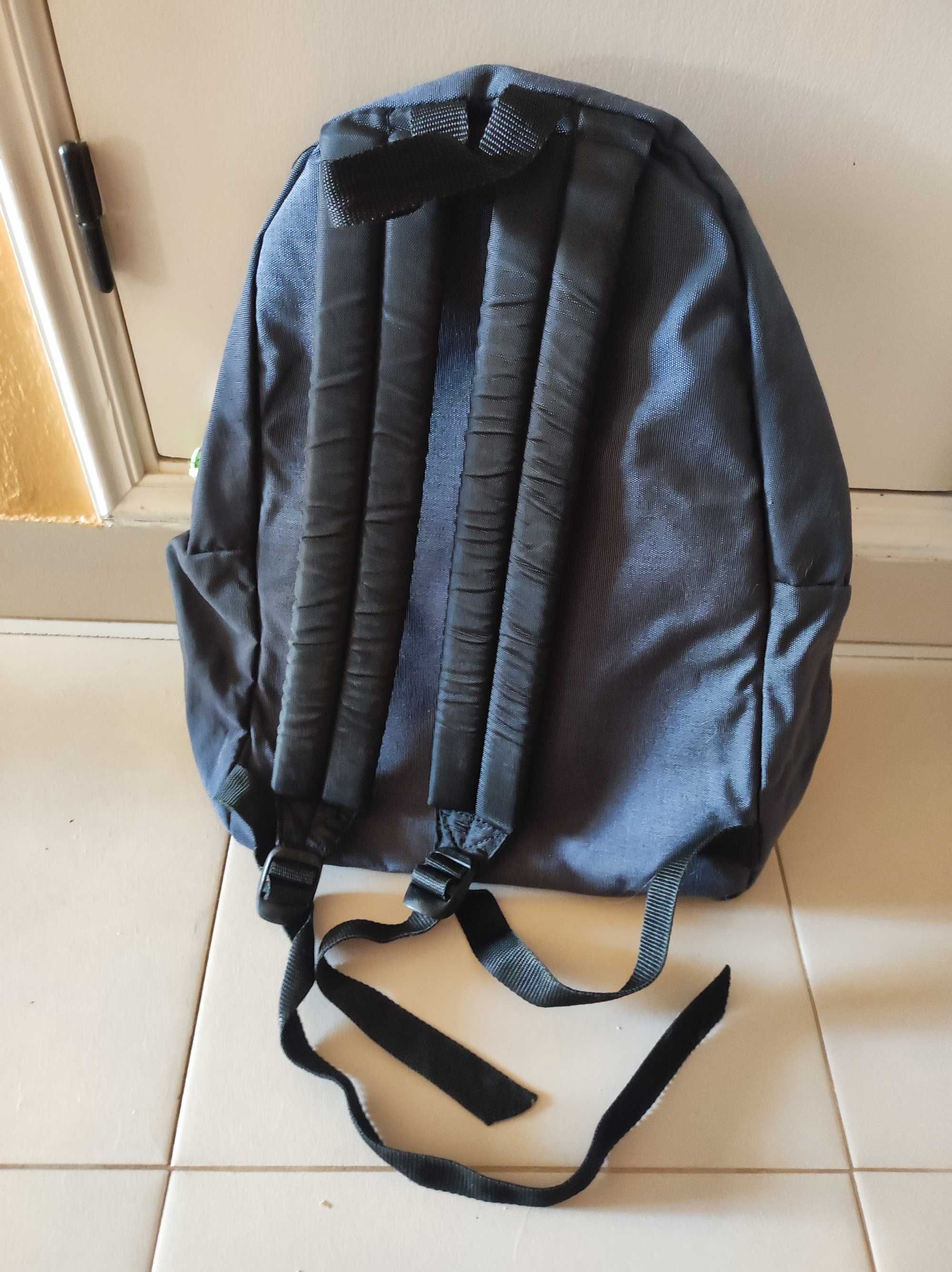 Vendo mochila Eastpak