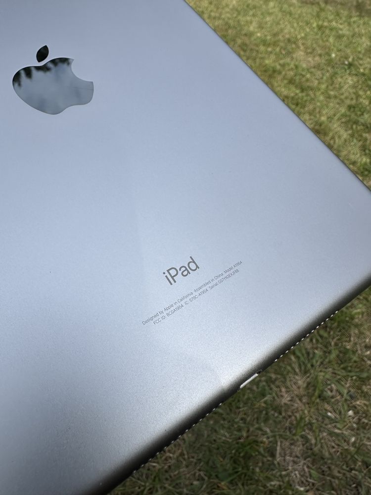 Планшет Apple iPad 6 LTE  9,7" Айпад 6