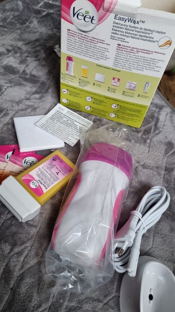 Veet elektryczny system do depilacji ciepłym woskiem.