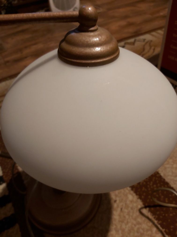 Lampa stołowa  klasyczna