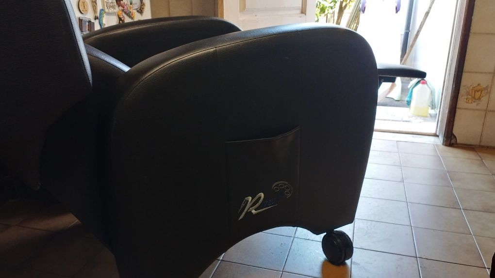 Cadeirão reclinável preto