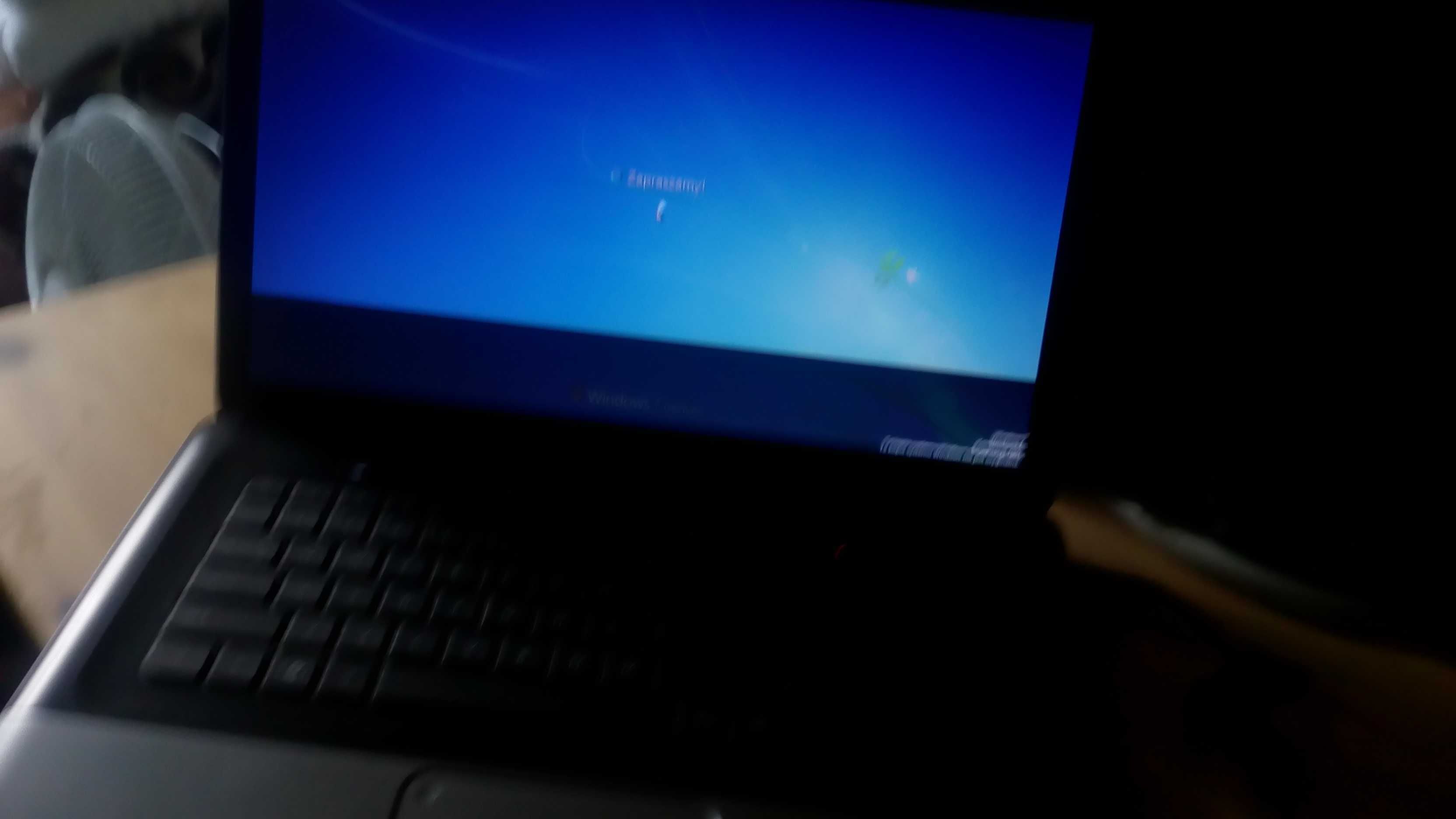 Firmowy laptop 16:9