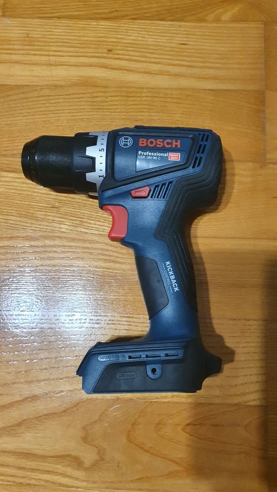 Bosch wiertarko-wkrętarka GSR 18V-90C. 2x aku, ładowarka. Nie używana.