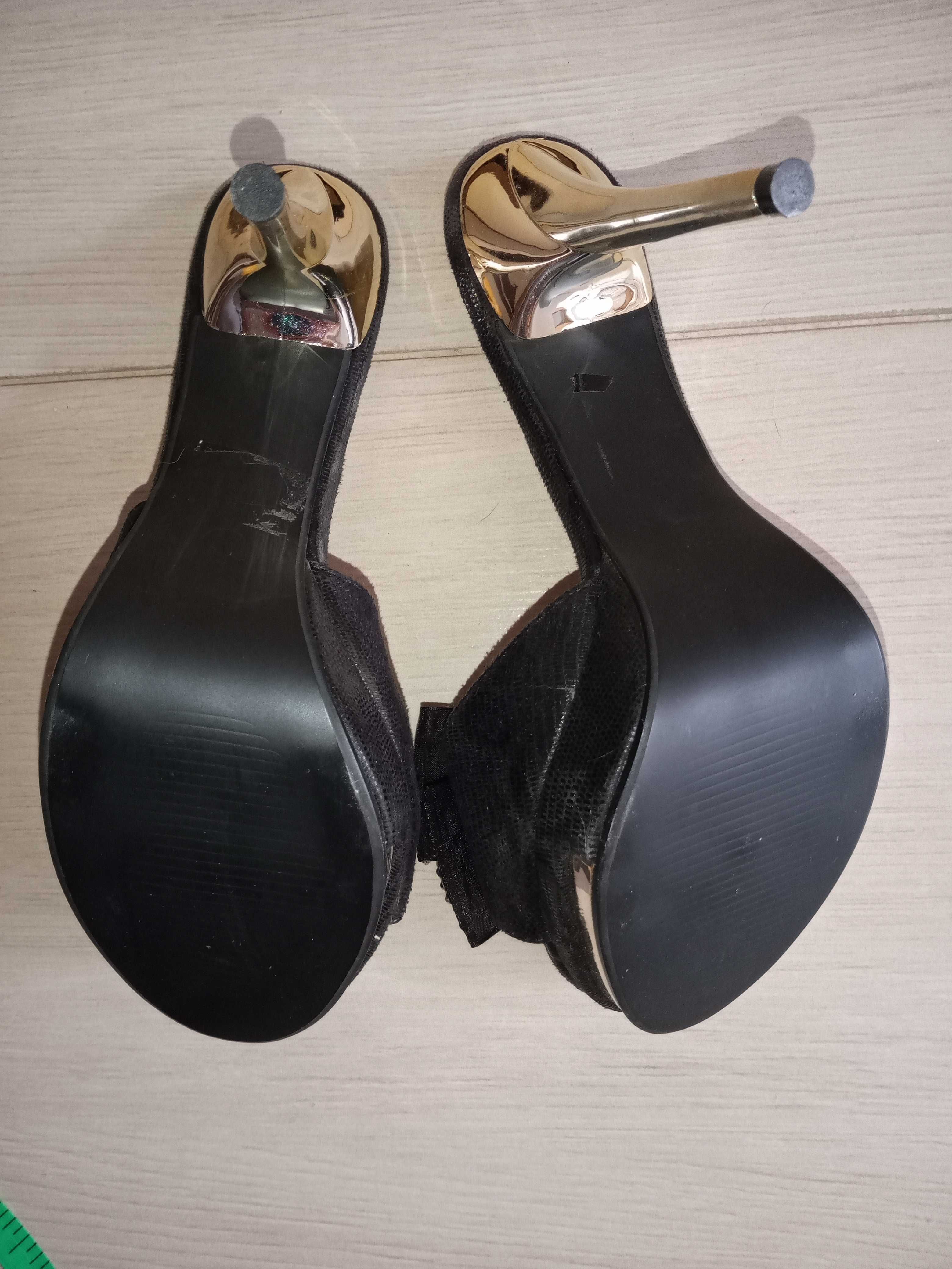 Klapki na obcasie wkładka 24cm nowe