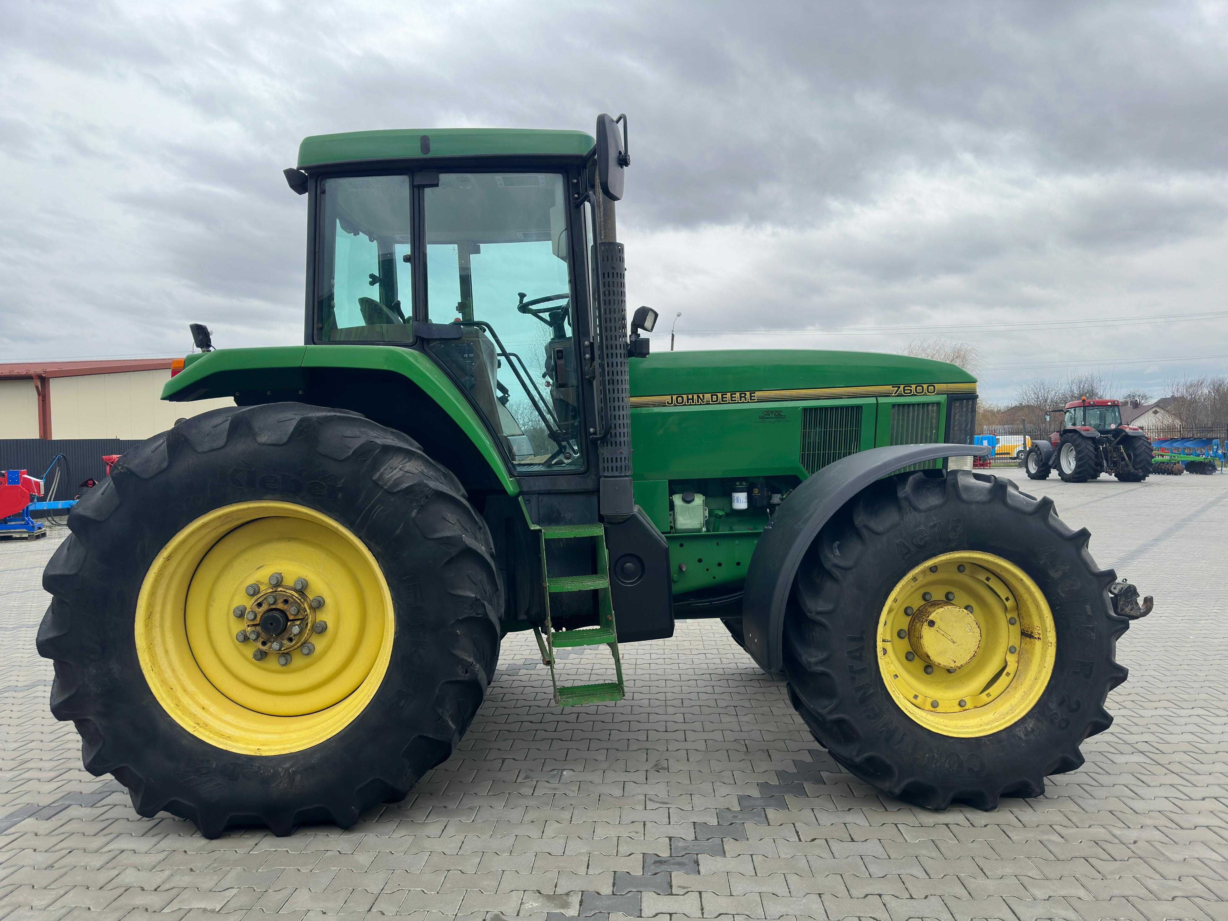 Трактор John Deere 7600 - 1995 рік