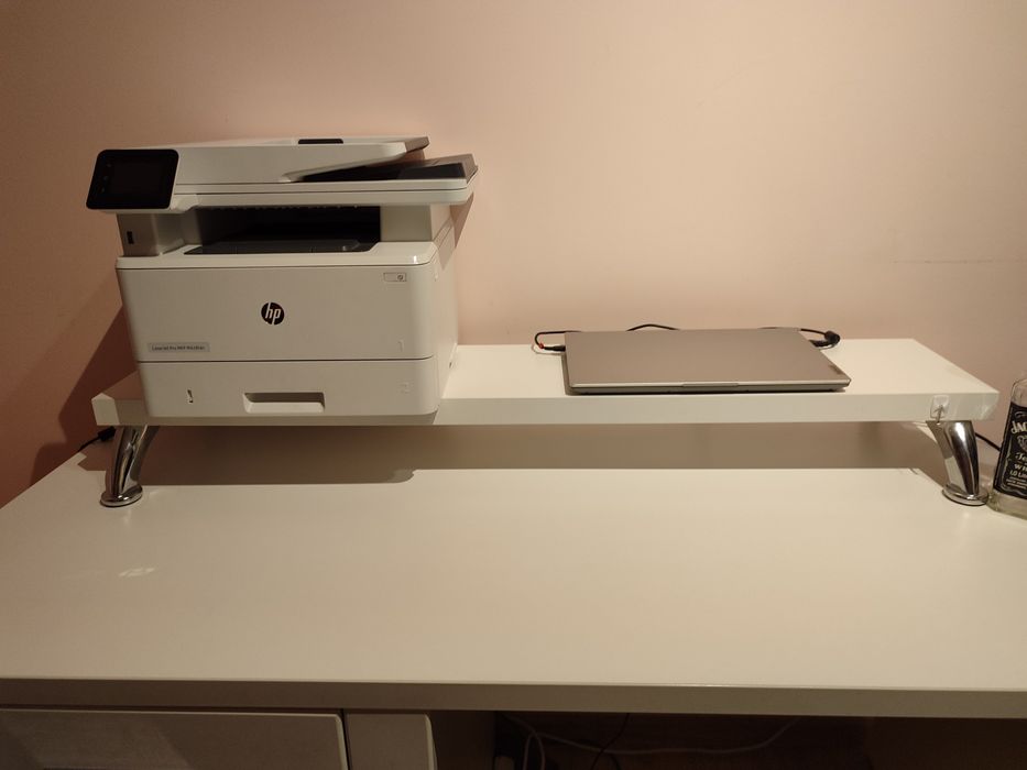 Biurko z kolekcji Snow duże dodatkowa półka