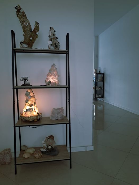 Gabinete com luz natural para arrendar