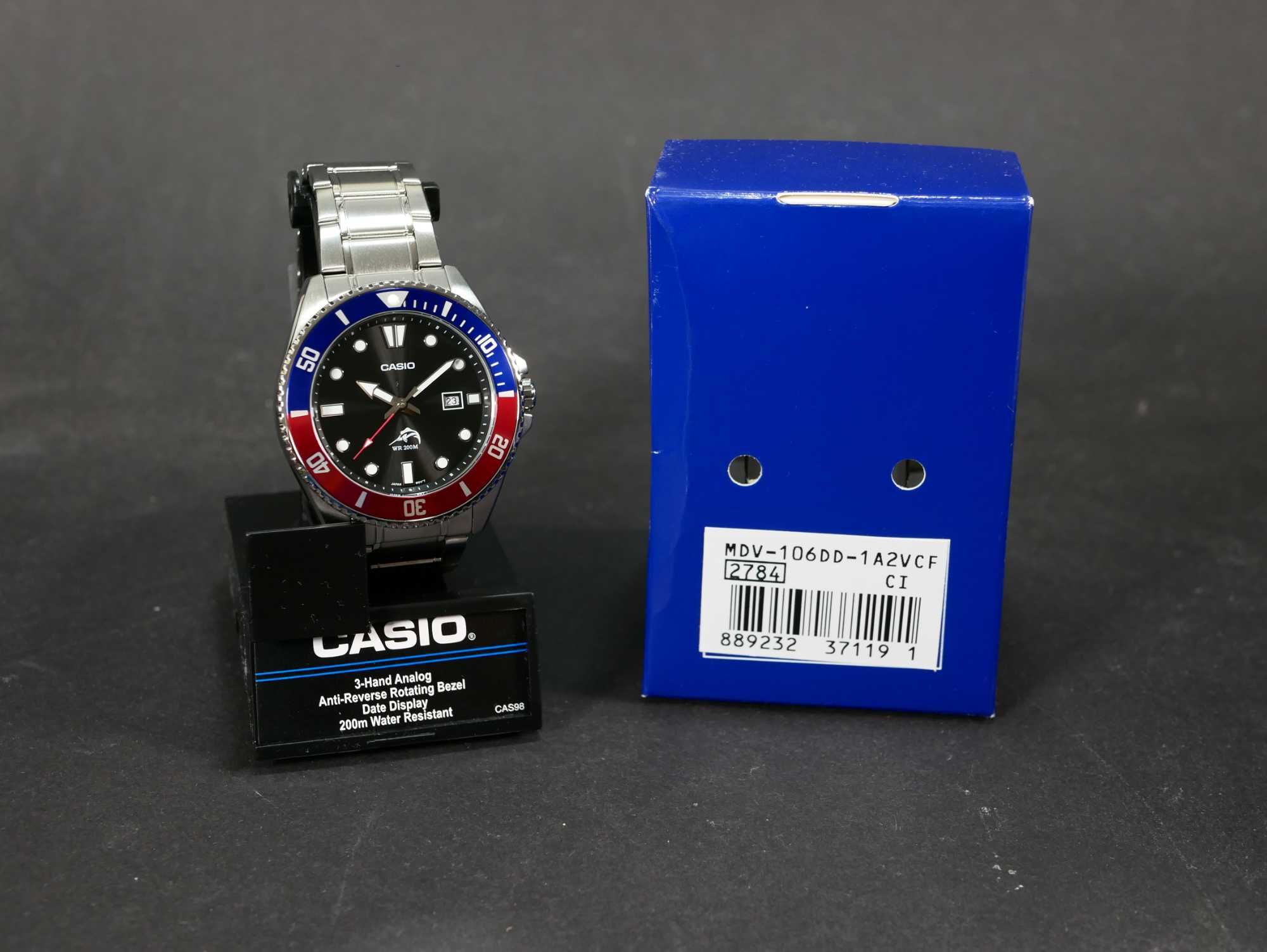 Casio MDV-106DD-1A2V Duro Pepsi з металевим браслетом
