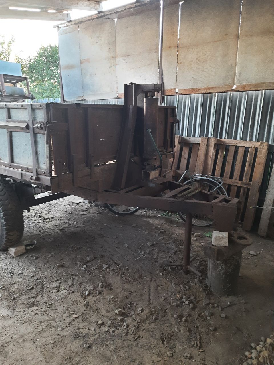 Продам прицеп одноосний