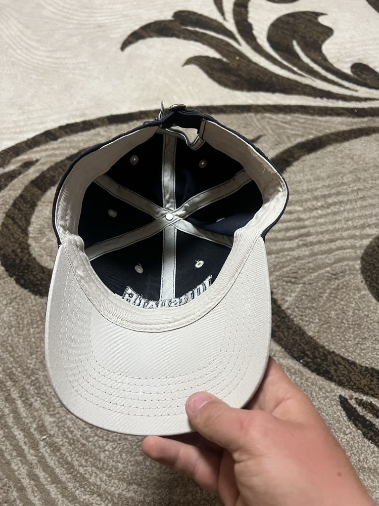 Кепка Lonsdale..