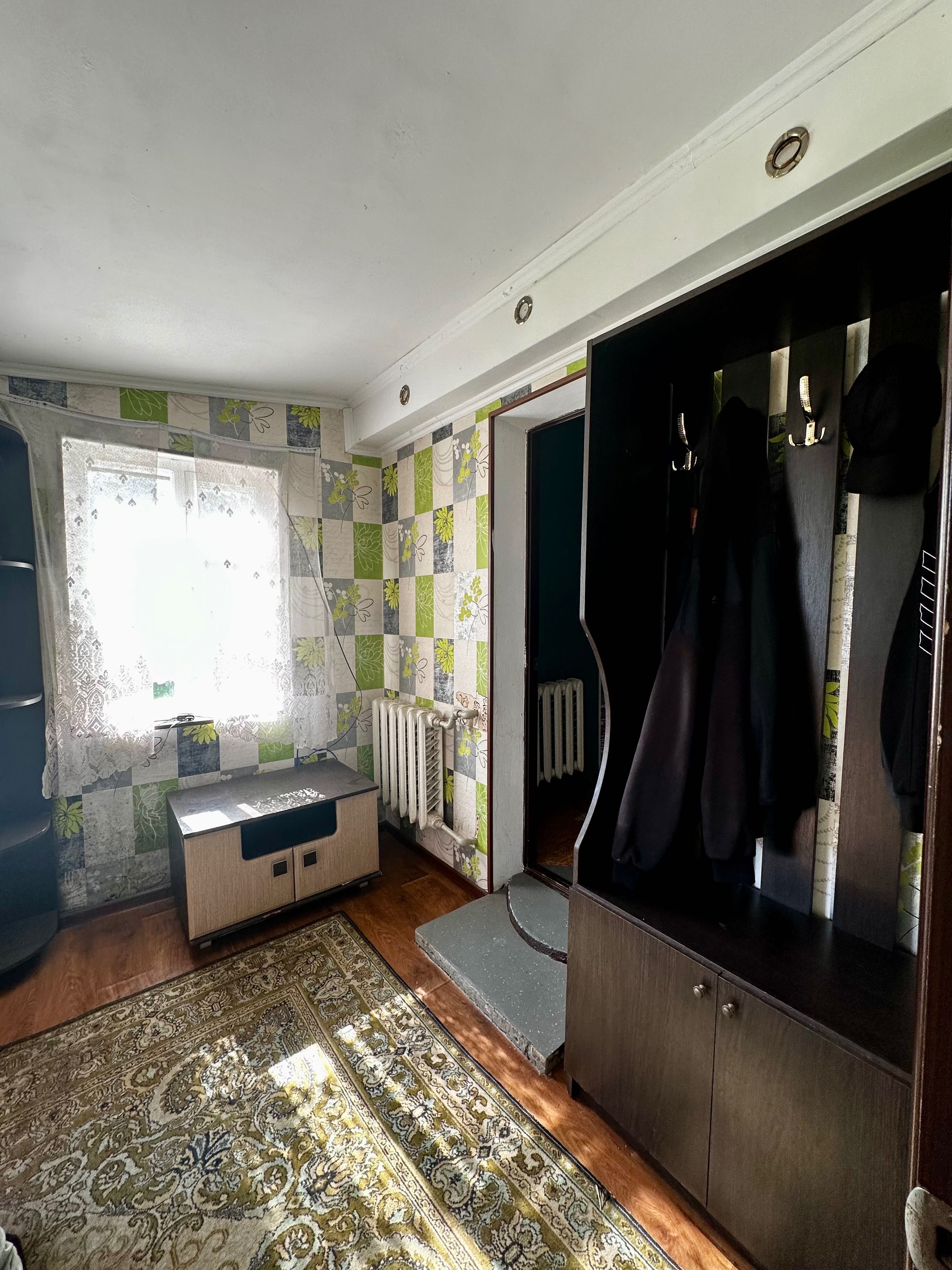 2 будинки на одному подвірʼї  / Гребінки