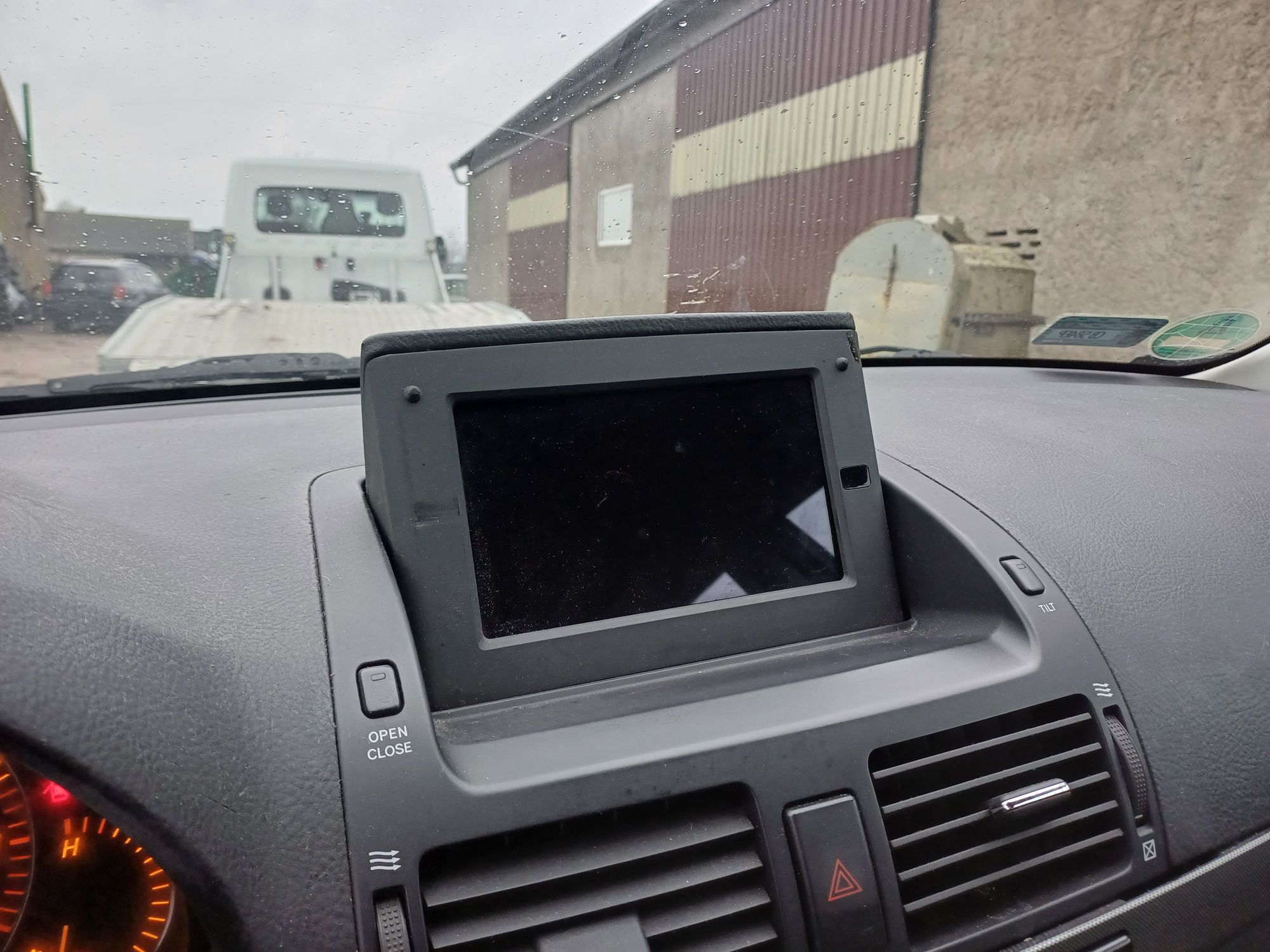 Toyota Avensis t25 schowek nawigacja panel czescj