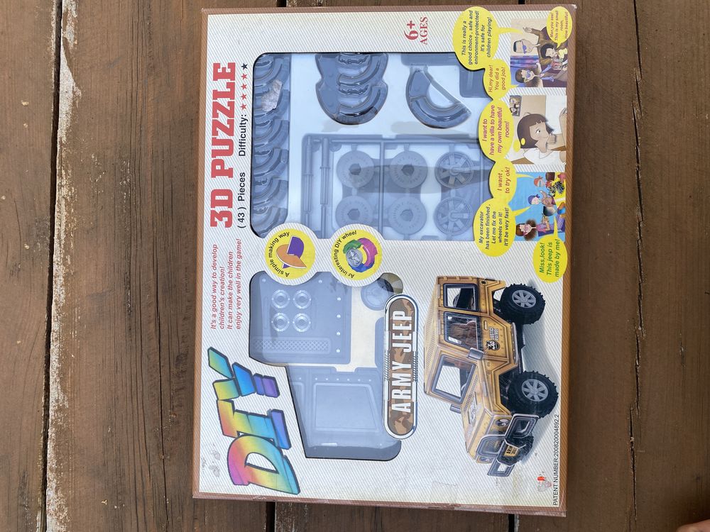 NOWE Puzzle 3D 43 elementy wojskowy samochód army jeep