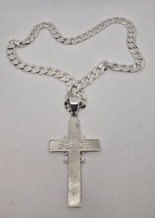 Piękny srebrny zestaw krzyż i figaro łączna Waga 67.30g