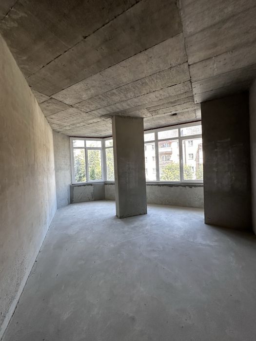 Продаж 3-к квартри Центр Бельведерська