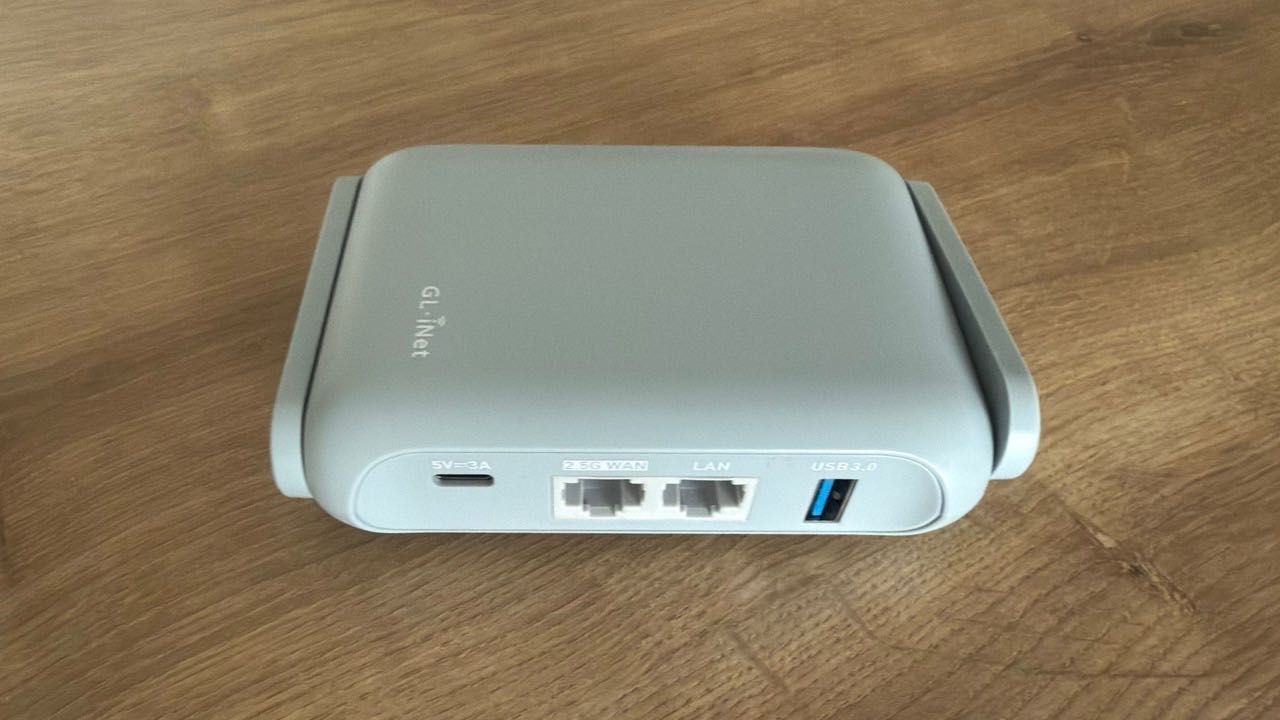 Router podróżny GL-iNet MT3000 WIFI 6 LAN/WAN 2.5GBE USB 3.0 USB-C