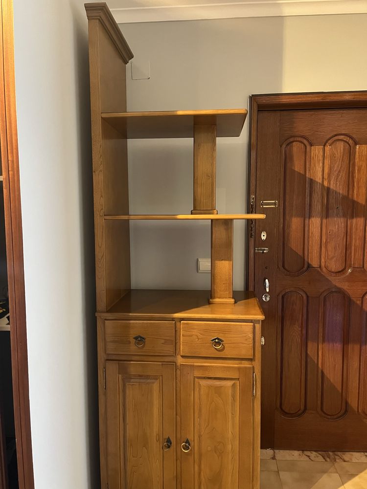 Estante de canto