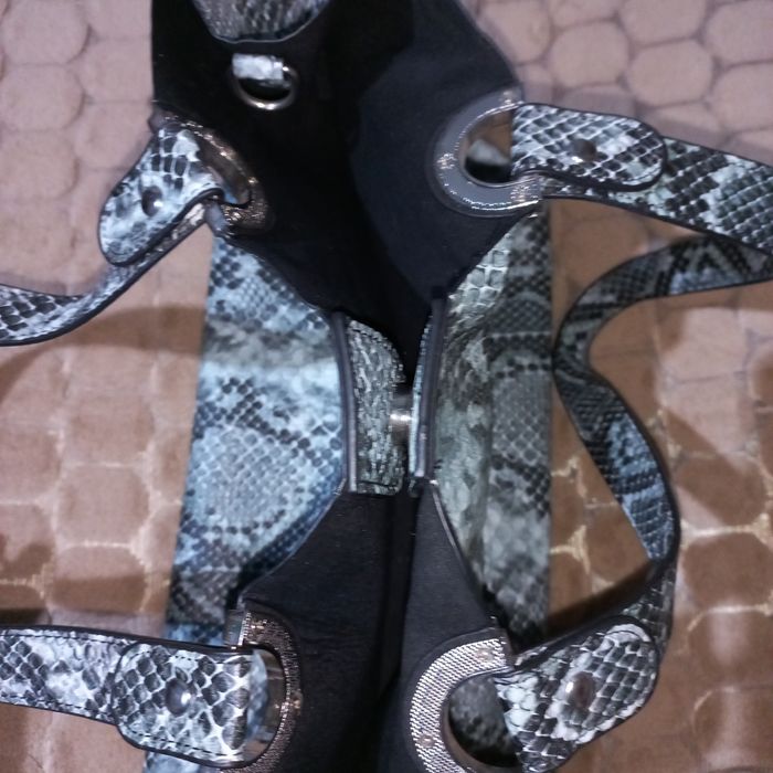 сумка-тоут зі зміїним принтом