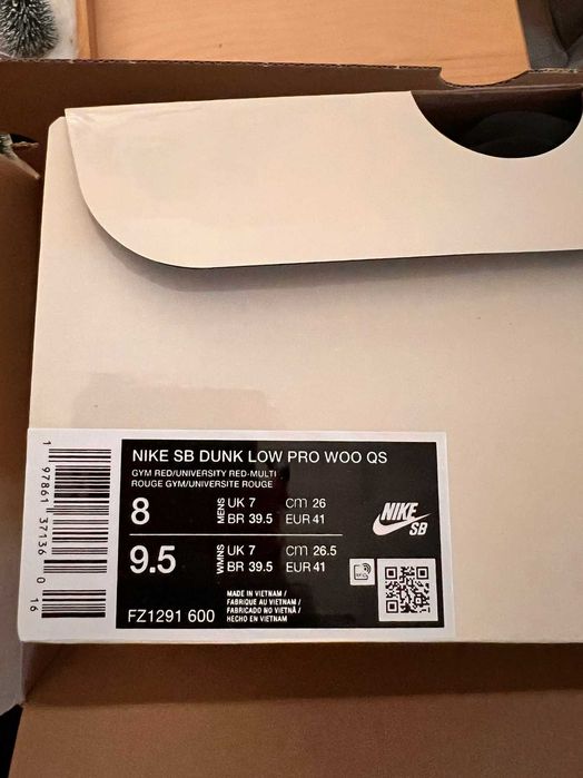 Nike SB Dunk Low The Wizard of Oz Poppy Field