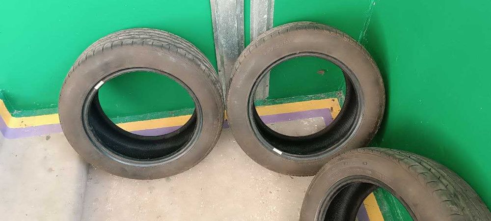 Продам комплект літньої гуми
Goodyear Eagle Sport