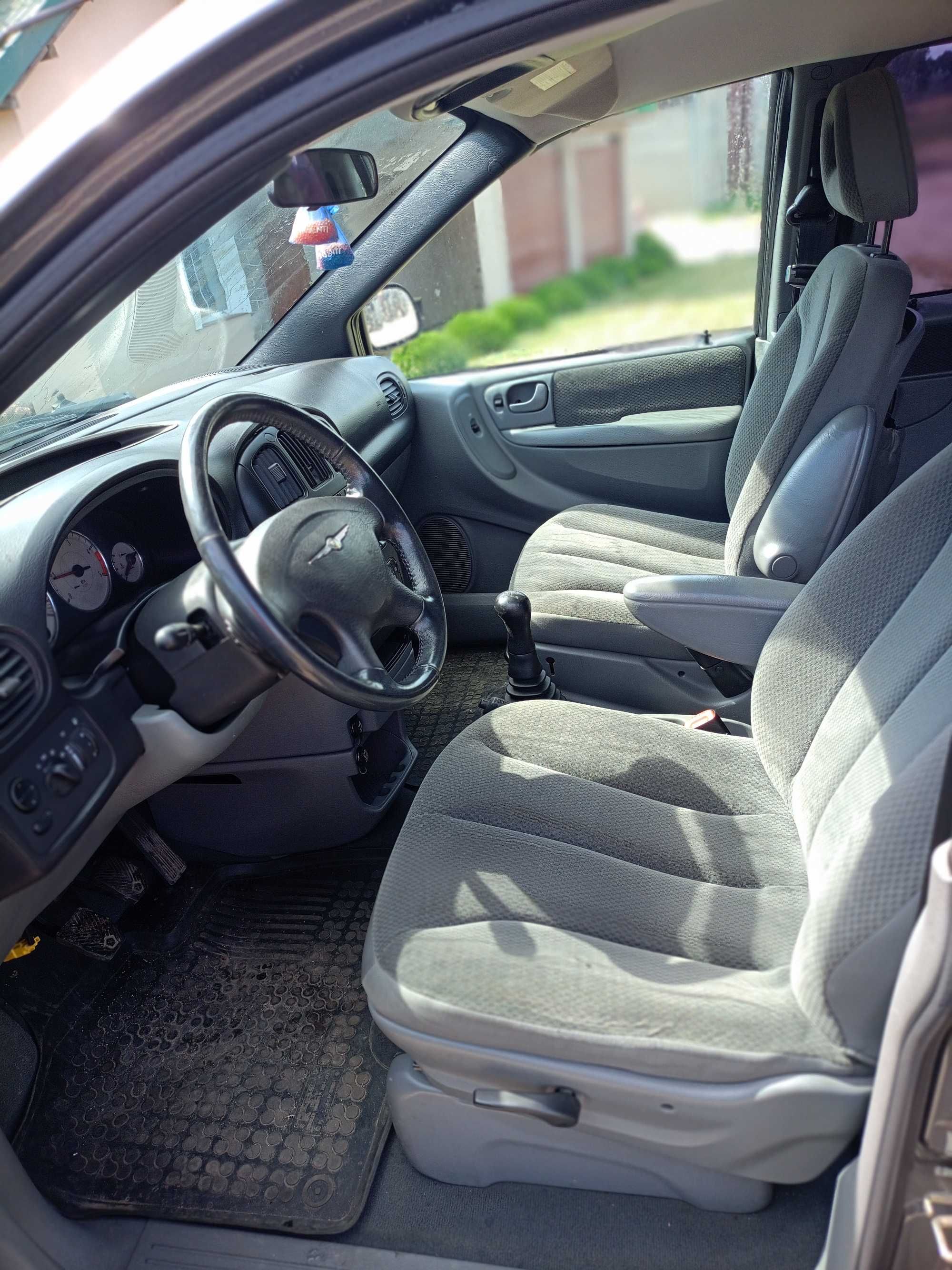 Sprzedam Chrysler Voyager 7 osobowy