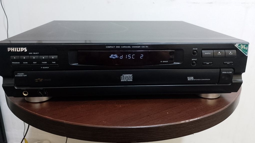 Philips CDC-751/00B, TDA1545