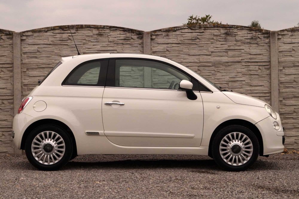 FIAT 500 Rok 2008 1.2 70km Alufelgi Klimatyzacja Panorama Dach PIĘKNA!